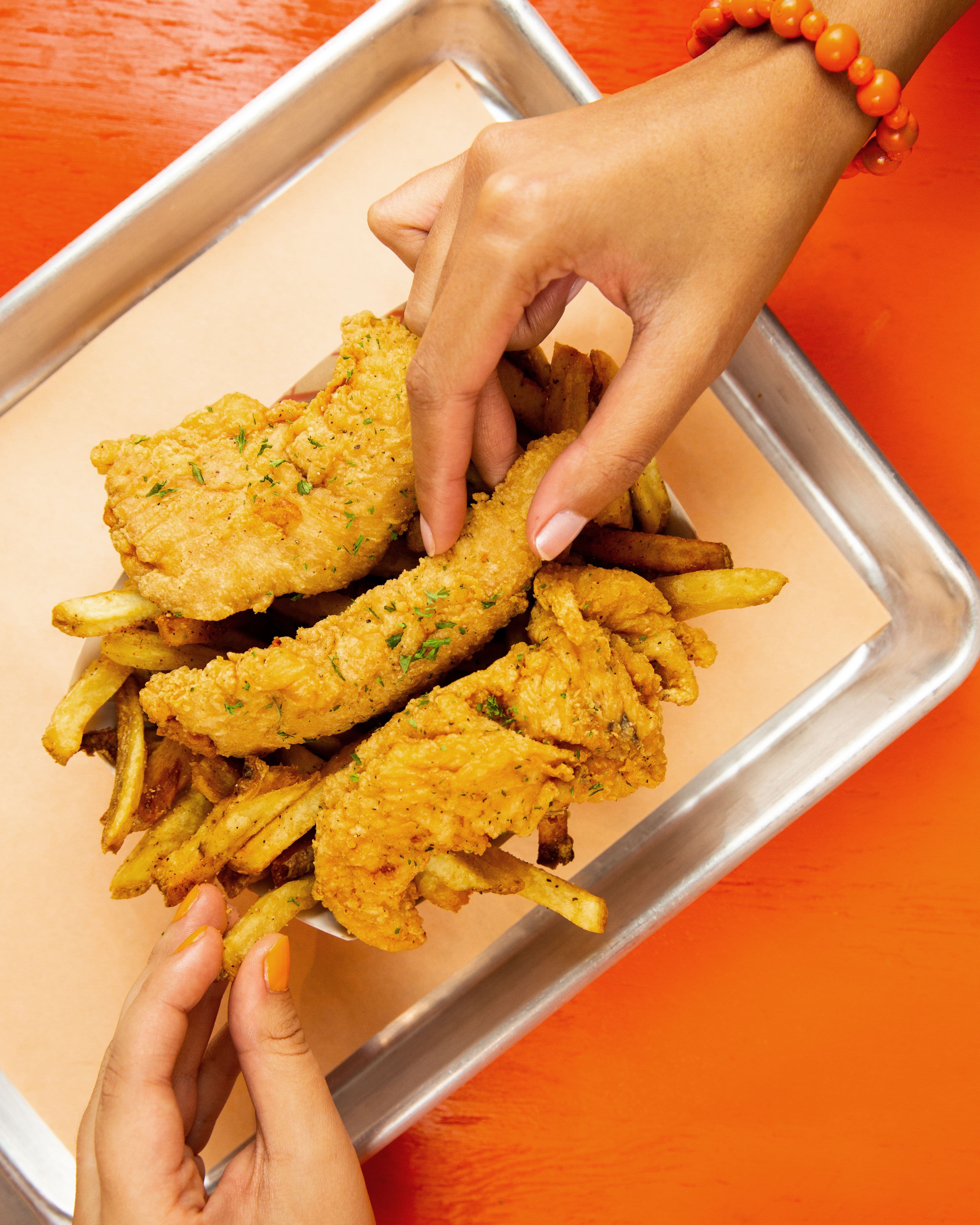 Craving Late-Night Eats? Discover Toronto's Top Fried Chicken Spot